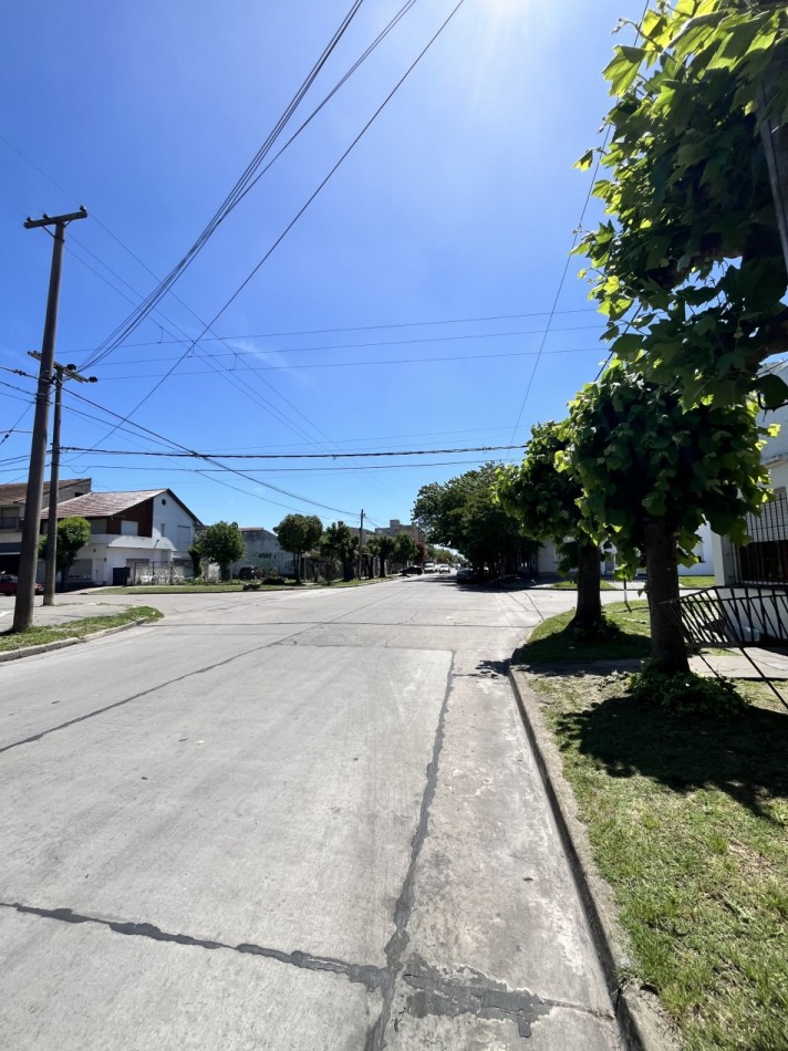 VENTA PH AL FRENTE CON PATIO DE 3 AMBIENTES EN ZONA SAN JUAN