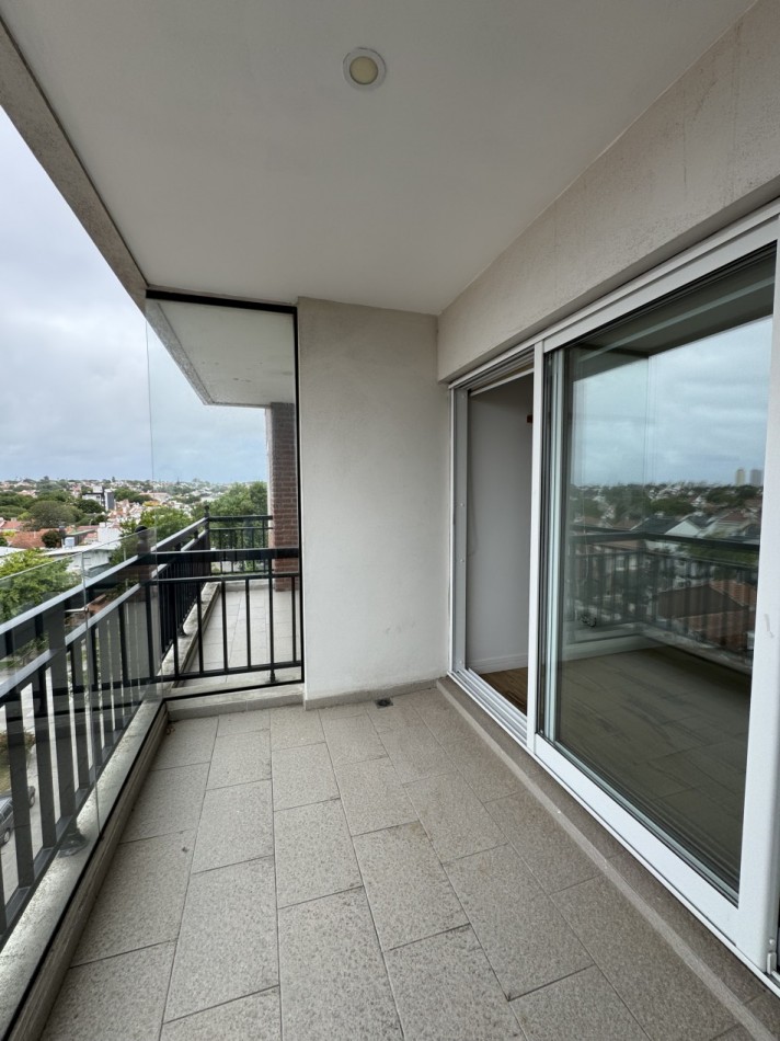 VENTA EXCELENTE DEPTO 3 AMB CON TERRAZA PRIVADA