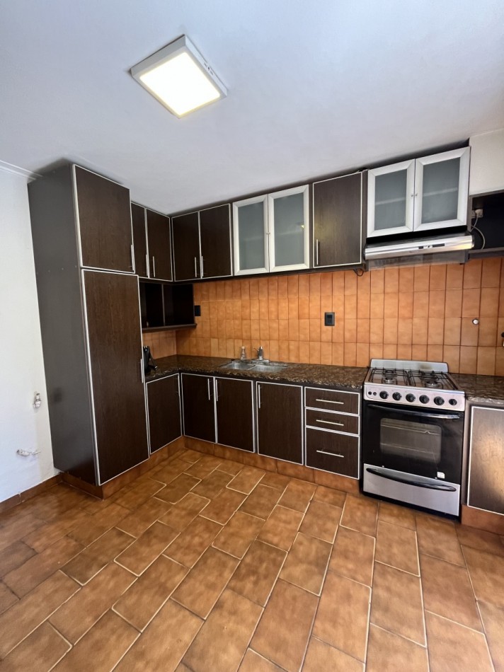 VENTA HERMOSO PH 3 Amb con garage Barrio San Cayetano
