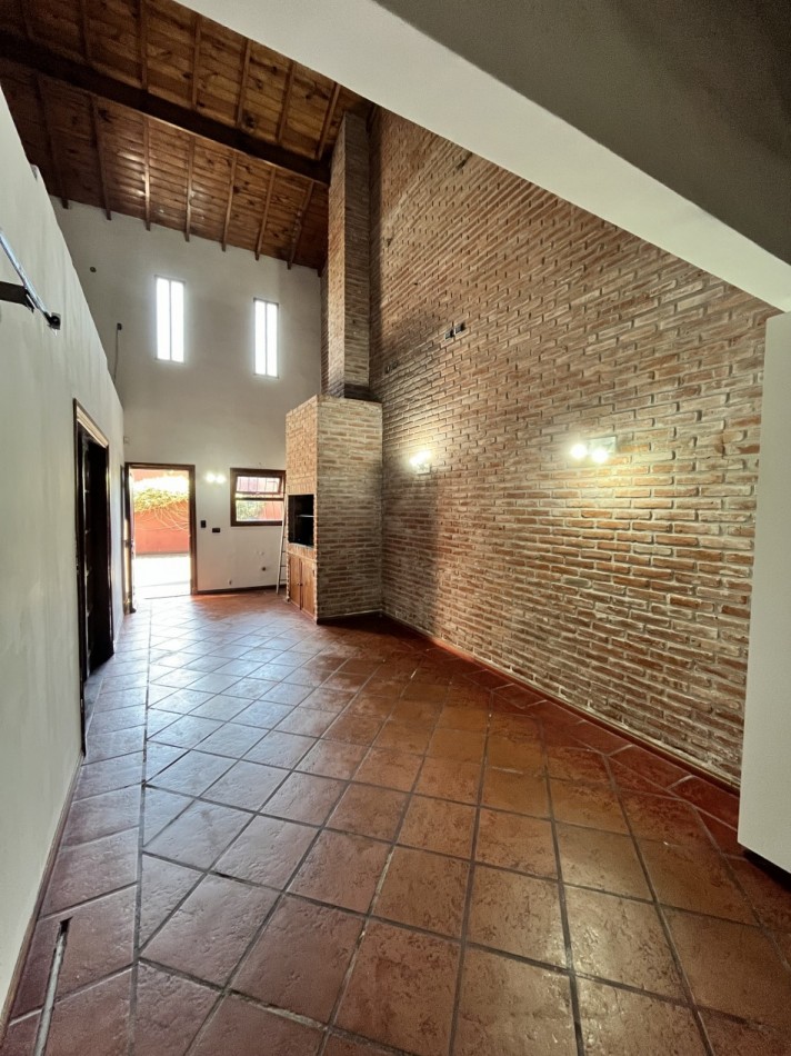 VENTA HERMOSO PH 3 Amb con garage Barrio San Cayetano