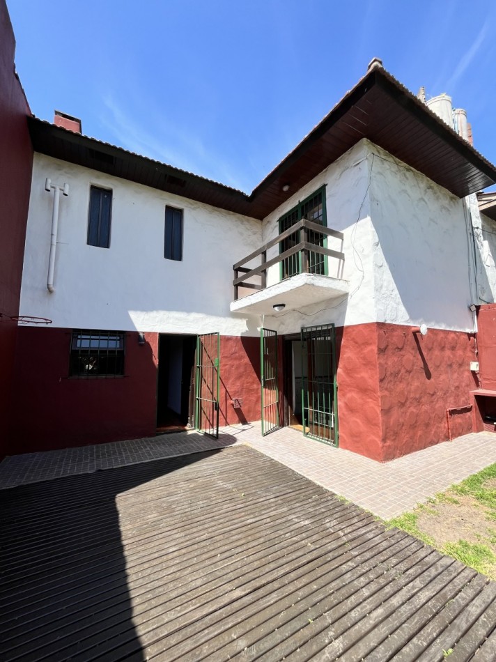 VENTA HERMOSO PH 3 Amb con garage Barrio San Cayetano