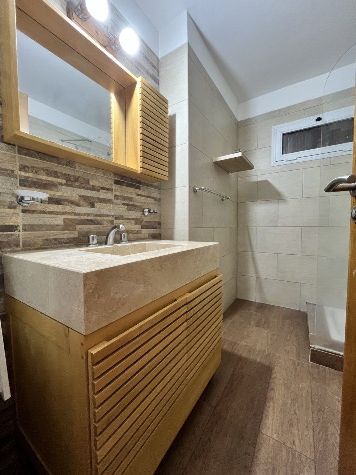 VENTA HERMOSO PH 3 Amb con garage Barrio San Cayetano