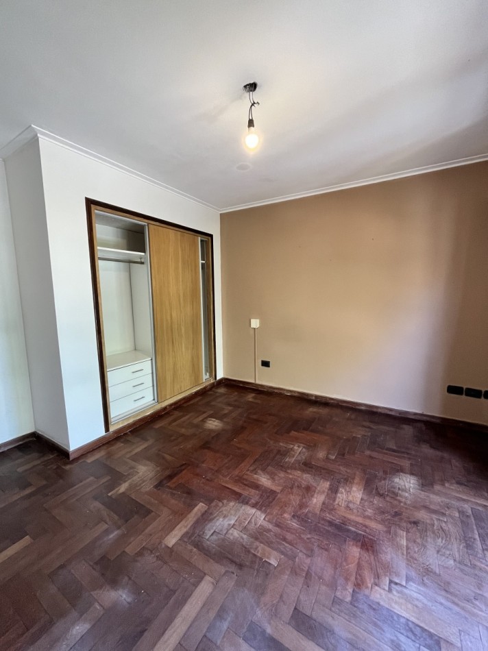VENTA HERMOSO PH 3 Amb con garage Barrio San Cayetano