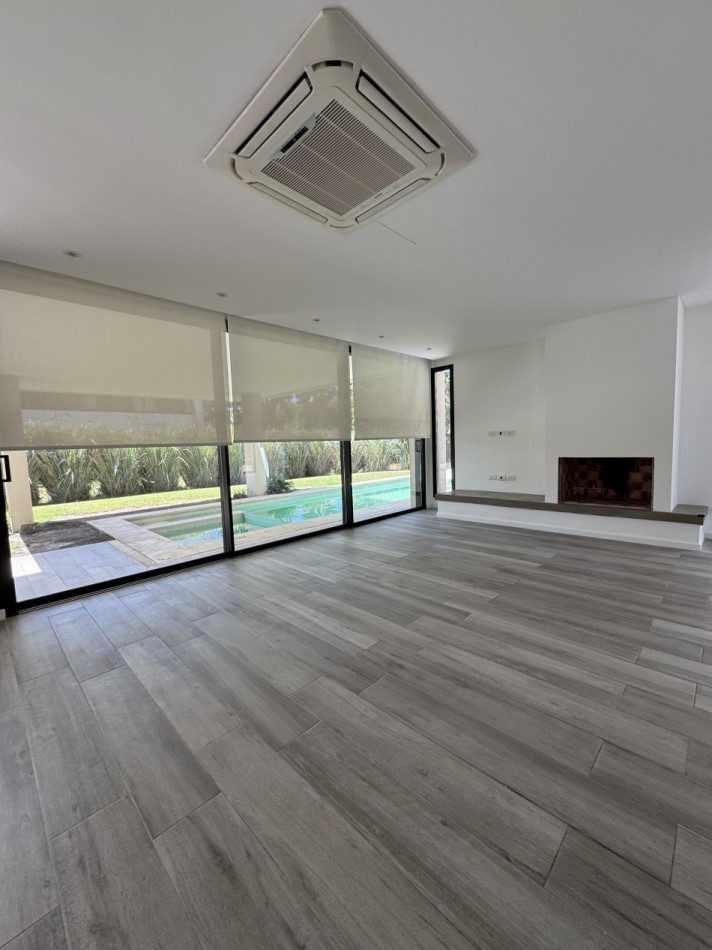 VENTA EN RUMENCO MODERNA CASA 4 AMB CON PISCINA