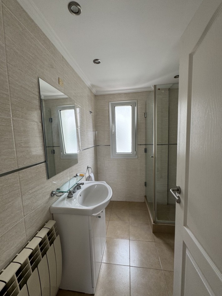 VENTA DEPTO 4 AMBIENTES MAS OFFICE CON BALCON Y COCHERA