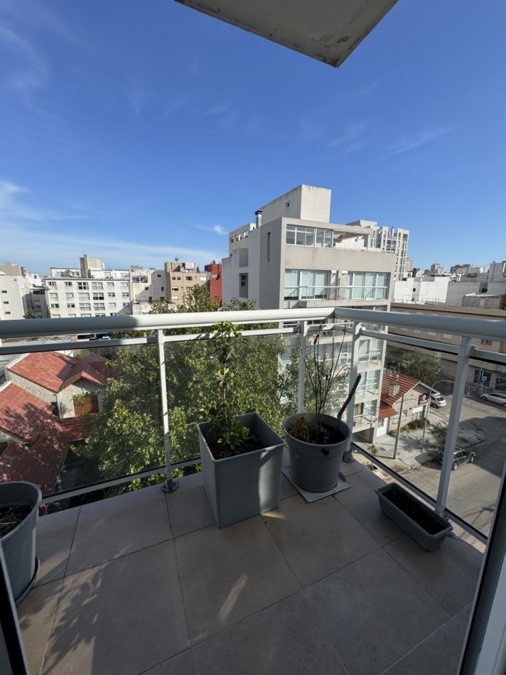 ()SEMIPISO 3 AMB CON COCHERA ZONA GUEMES EN ALQUILER 24 MESES
