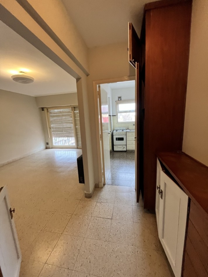 ()ALQUILER ANUAL DEPARTAMENTO 2 AMBIENTES CON BALCON AL FRENTE ZONA ALDREY