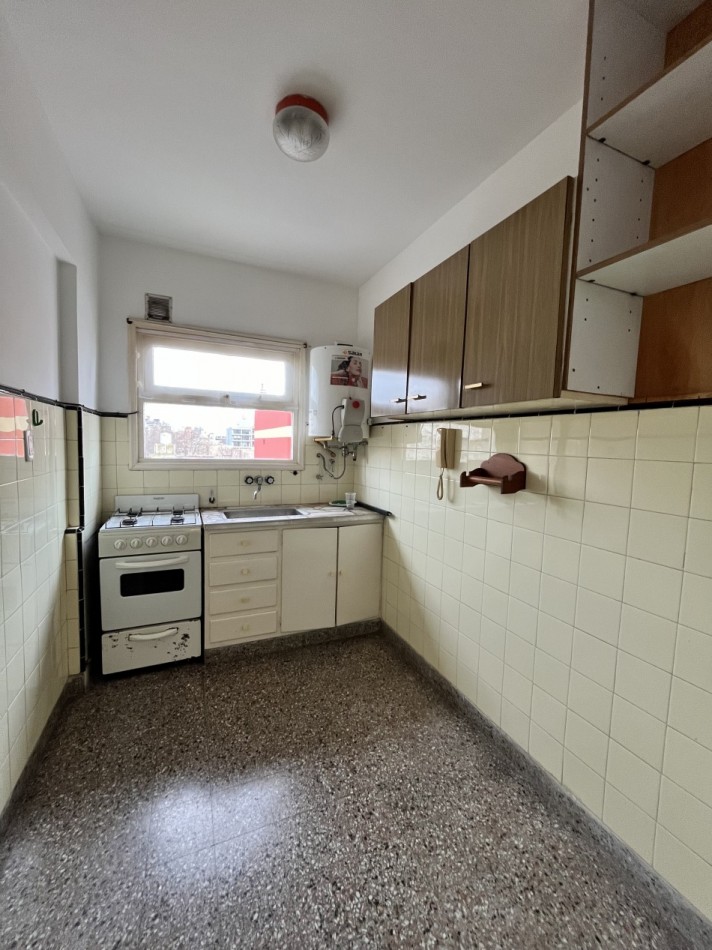 ()ALQUILER ANUAL DEPARTAMENTO 2 AMBIENTES CON BALCON AL FRENTE ZONA ALDREY