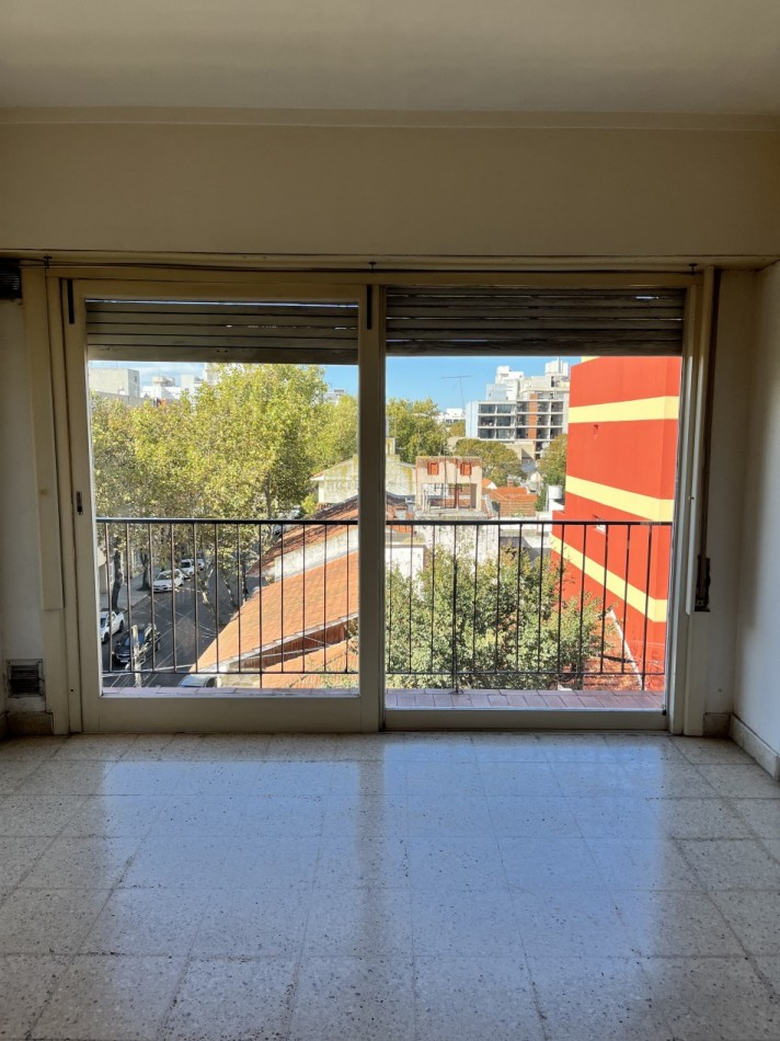 ()ALQUILER ANUAL DEPARTAMENTO 2 AMBIENTES CON BALCON AL FRENTE ZONA ALDREY
