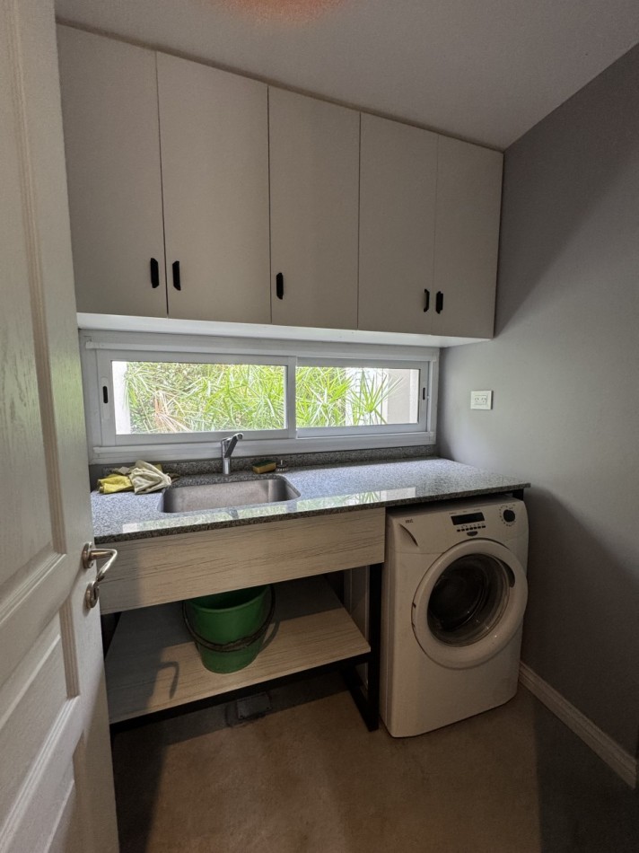 ()ALQUILER 24 MESES CASA CON PISCINA EN RUMENCO