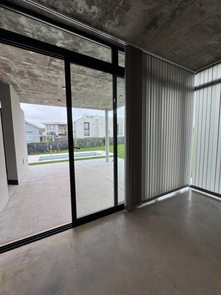 CASA EN ALQUILER 24 MESES CON PISCINA EN RUMENCO JOVEN