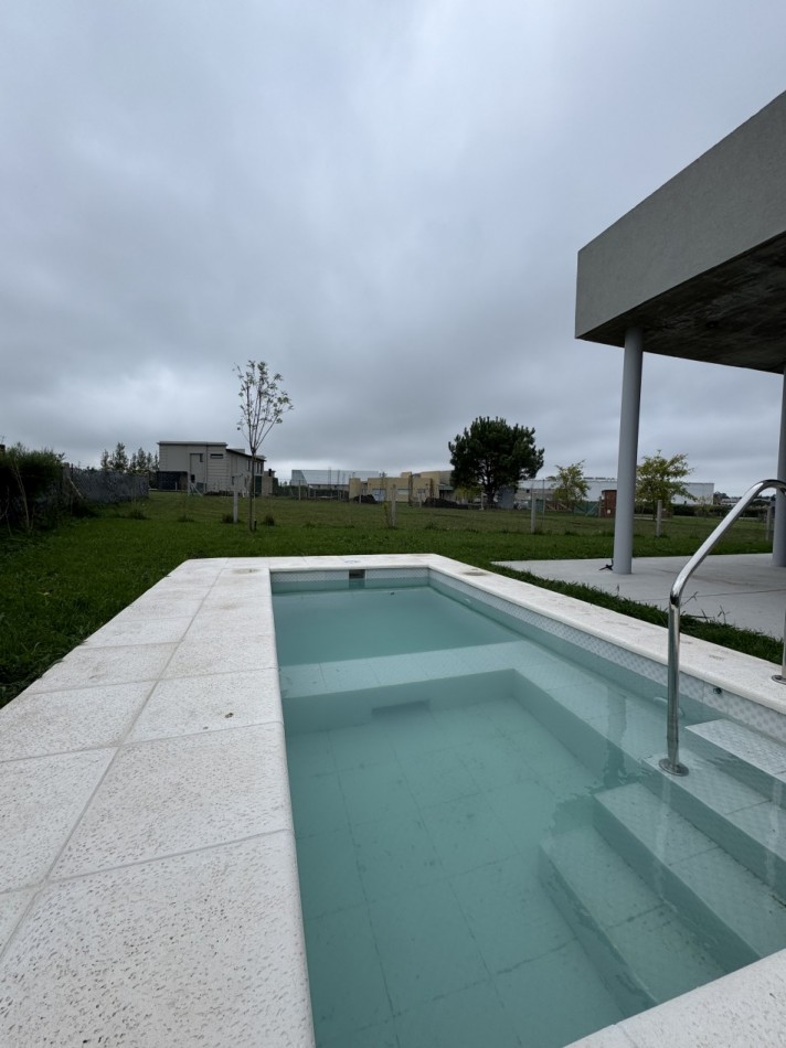 CASA EN ALQUILER 24 MESES CON PISCINA EN RUMENCO JOVEN