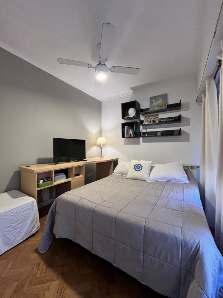VENTA CASA DE 5 AMBIENTES CON PATIO EN ZONA GUEMES EXCELENTE ENTORNO COMERCIAL