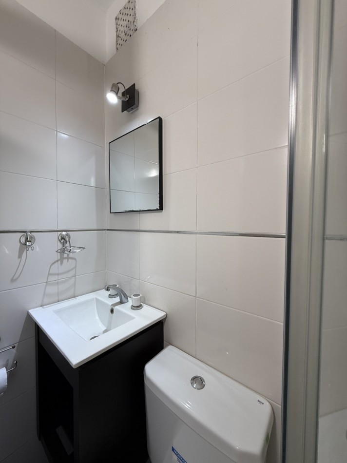 ALQUILER ANUAL DPTO 2 1/2 AMBIENTES CON MUEBLES SOBRE AV COLON Y ALSINA ZONA GUEMES