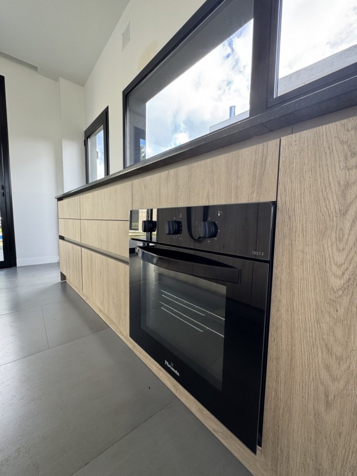 CASA 4 AMB EN VENTA EN RUMENCO JOVEN: PISCINA, JARDIN Y DETALLES DE CALIDAD