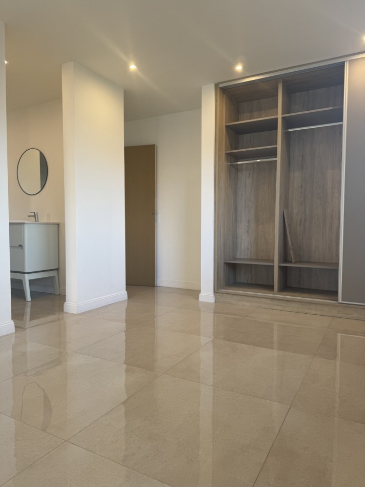 CASA 4 AMB EN VENTA EN RUMENCO JOVEN: PISCINA, JARDIN Y DETALLES DE CALIDAD