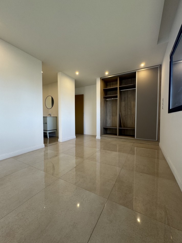 CASA 4 AMB EN VENTA EN RUMENCO JOVEN: PISCINA, JARDIN Y DETALLES DE CALIDAD