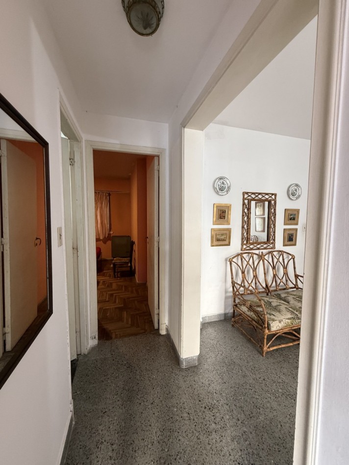 VENTA DEPARTAMENTO 3 AMB CON DEP Y COCHERA ESTADO ORIGINAL EN COLON Y ALSINA CON BALCON A LA CALLE