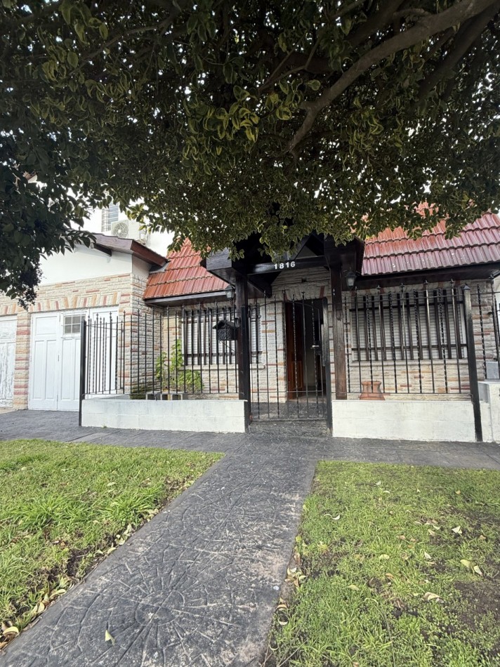 ALQUILER 24 MESES CASA 4 AMB CON GARAGE PATIO Y PARRILLA. PUNTA MOGOTES