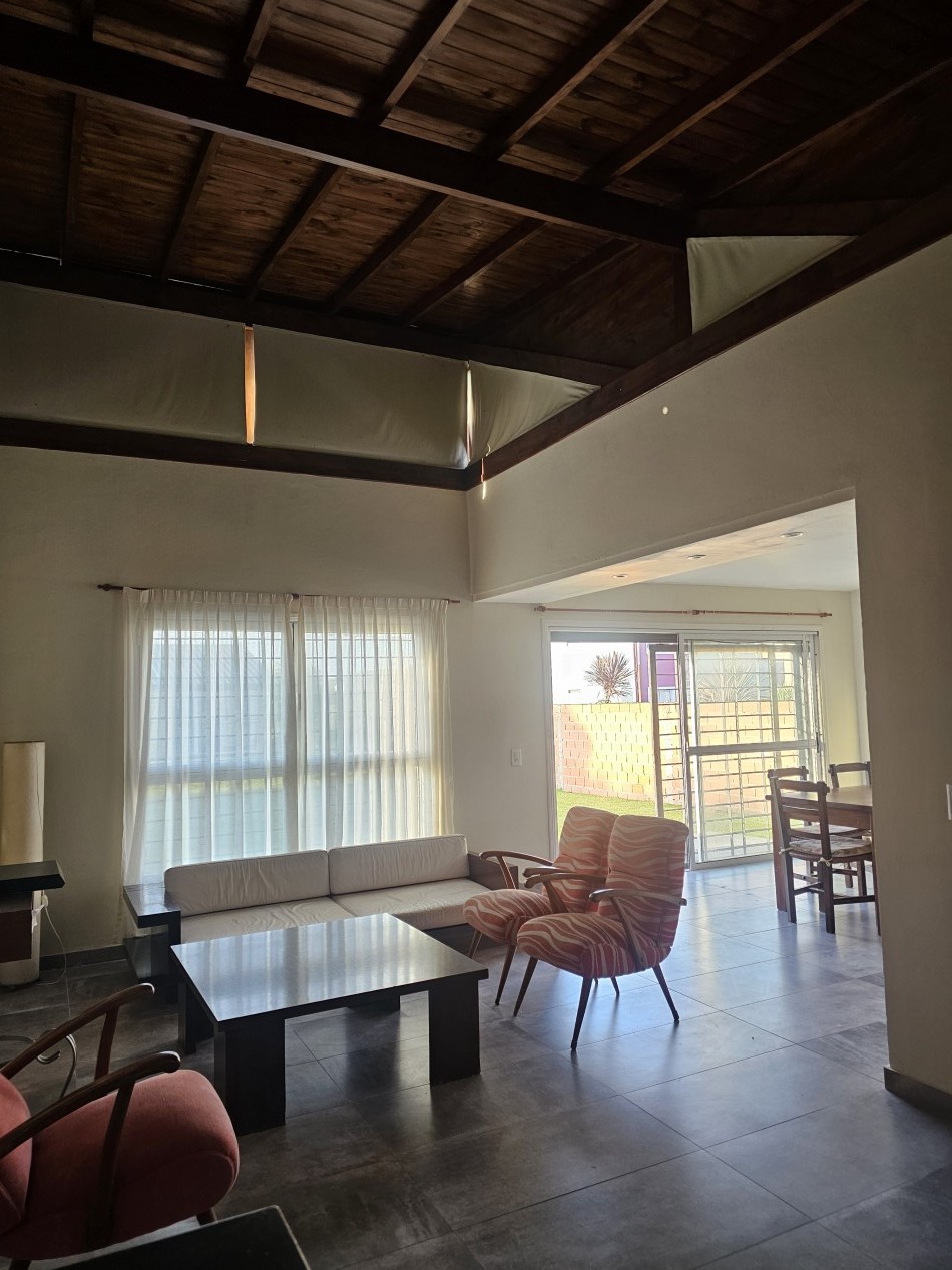 ALQUILER TEMPORAL CASA MINIMALISTA EN CAMET NORTE - NATURALEZA,CONFORT Y ESTILO A MINUTOS DEL MAR