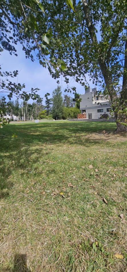 VENTA LOTE FRENTE AL CLUB HOUSE EN COUNTRY COSTA DEL SOL - MAR CHIQUITA