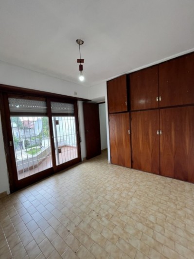 ALQUILER TEMPORAL O ANUAL AMPLIA CASA 3 AMBIENTES CON PARQUE Y PARRILLA EN PUNTA MOGOTES