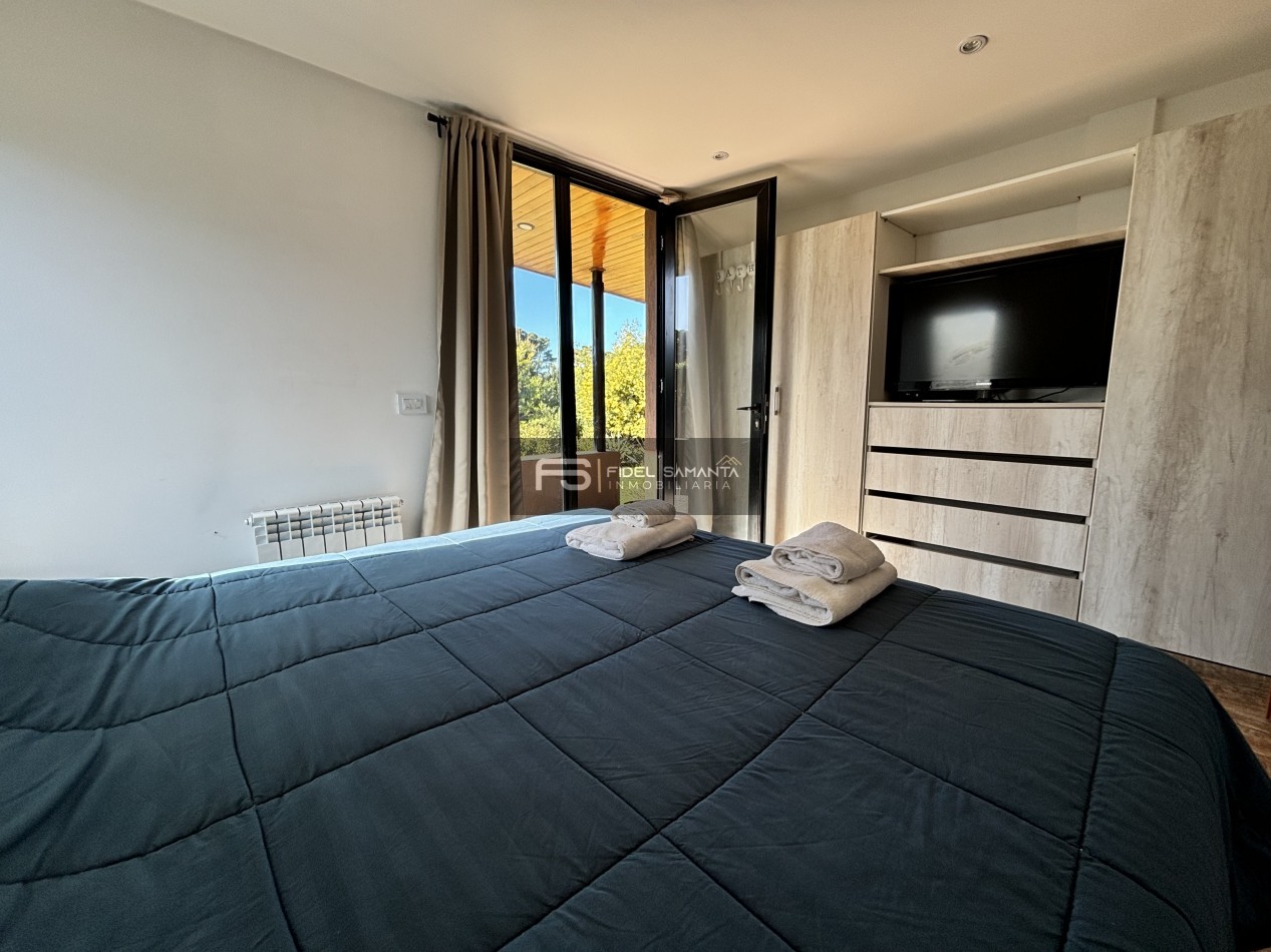 MODERNA CASA 3 AMBIENTES AMOBLADA CON PILETA EN ALQUILER 12/24 M BARRANCAS SAN BENITO