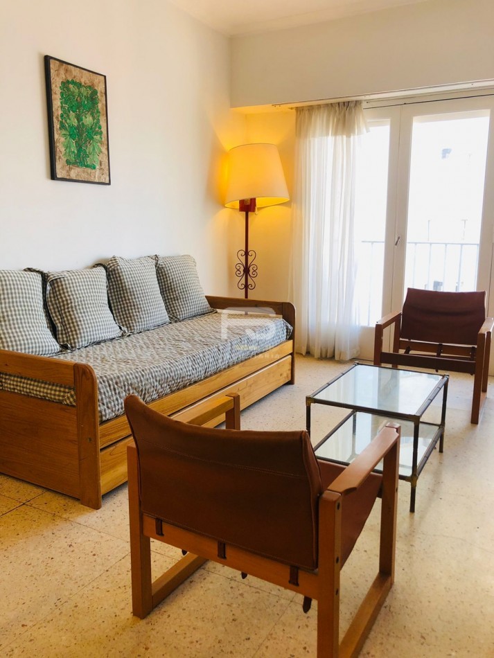 DEPARTAMENTO 2 AMBIENTES CON VISTA AL MAR. FRENTE A PLAYA VARESE