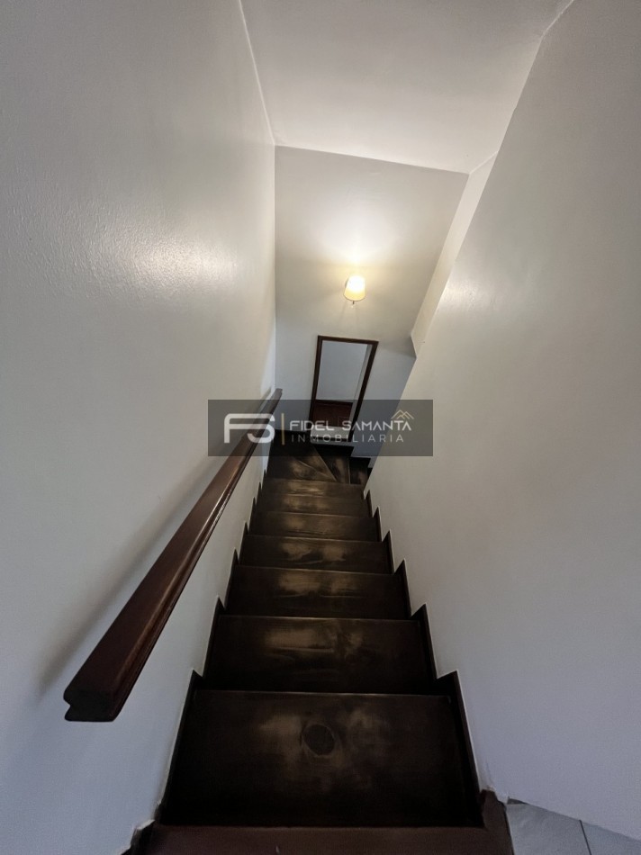 RETASADO VENTA HERMOSO PH 3 Amb con garage Y pequeño parque. Hermoso entorno SAN CAYETANO
