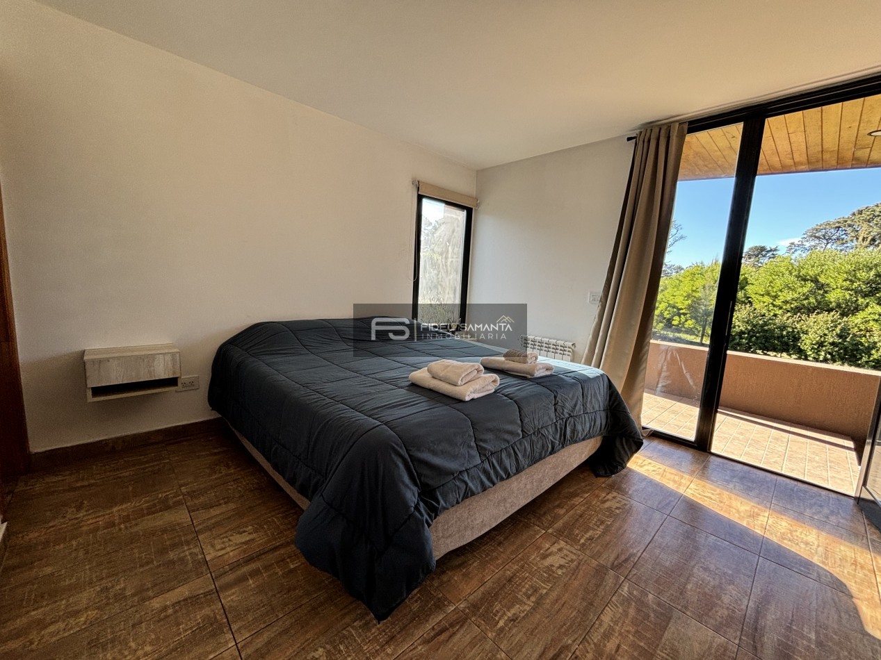 MODERNA CASA 3 AMBIENTES AMOBLADA CON PILETA EN ALQUILER 12/24 M BARRANCAS SAN BENITO