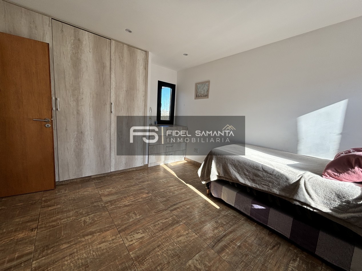 MODERNA CASA 3 AMB EN BARRANCAS SAN BENITO