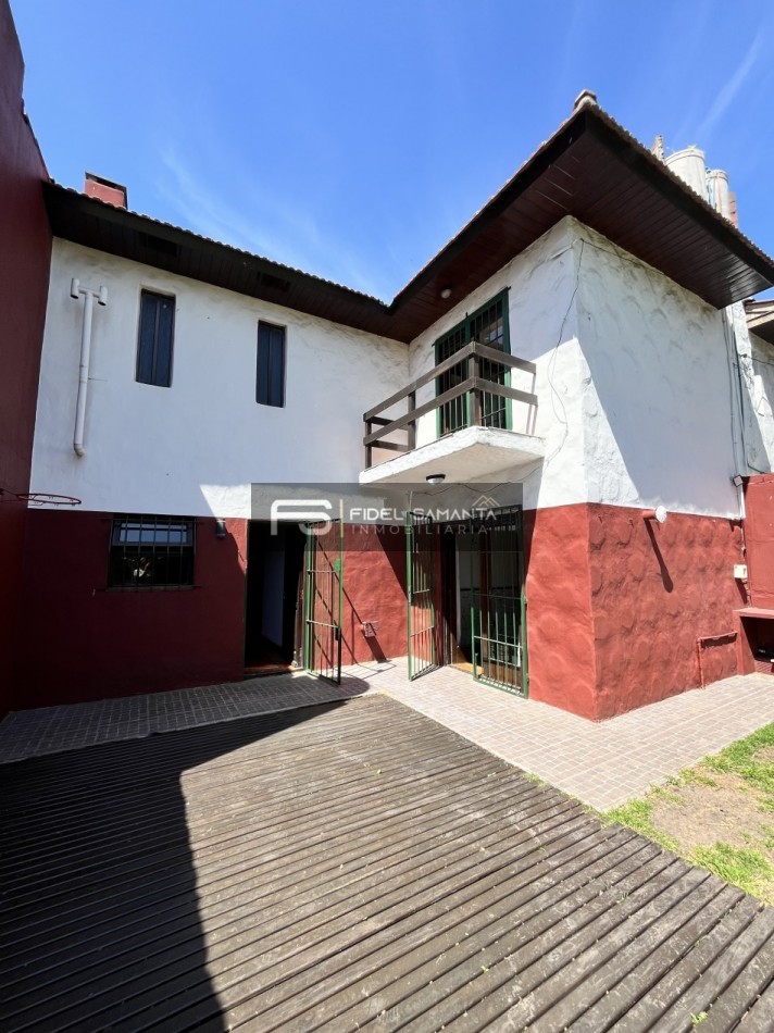 RETASADO VENTA HERMOSO PH 3 Amb con garage Y pequeño parque. Hermoso entorno SAN CAYETANO