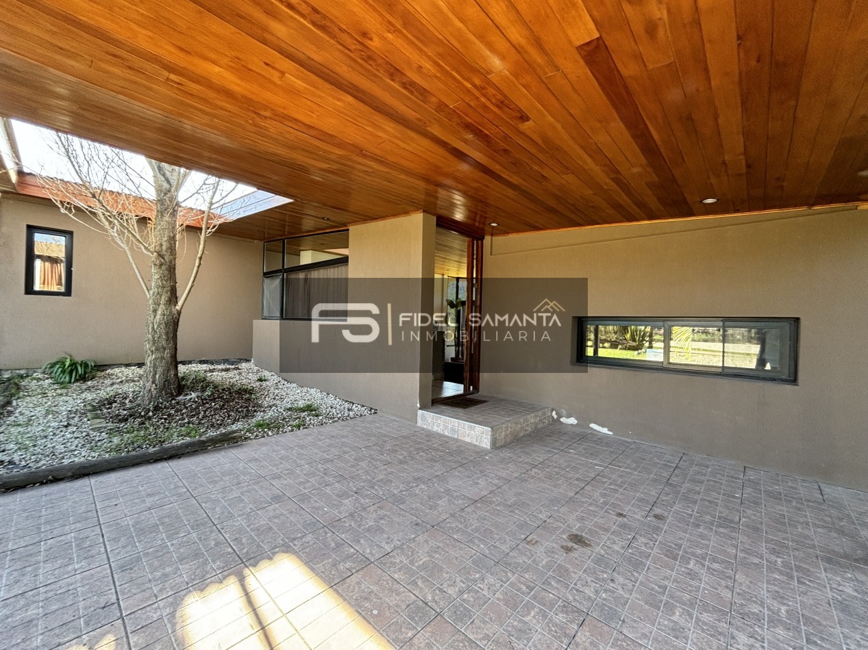 MODERNA CASA 3 AMB EN BARRANCAS SAN BENITO