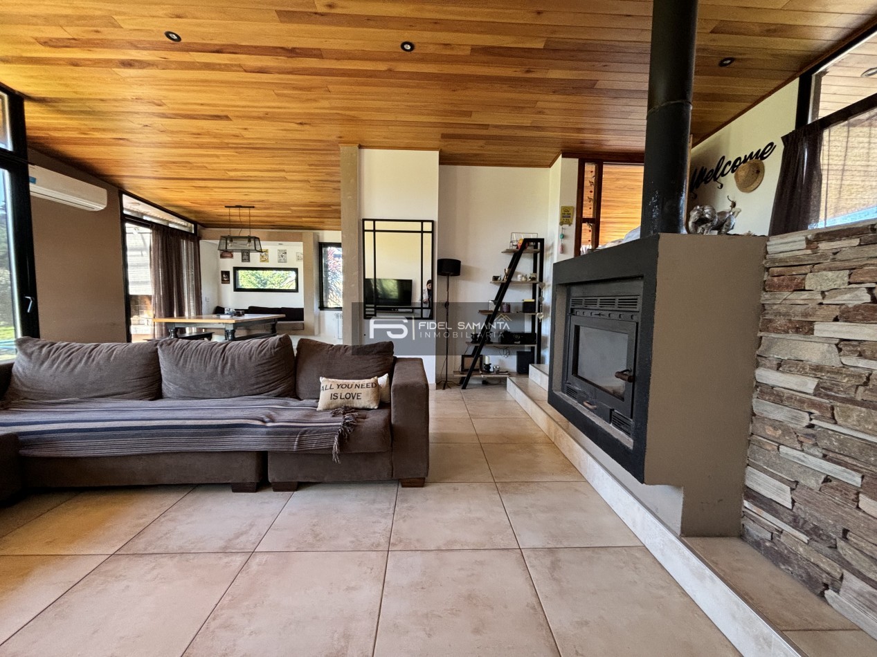 MODERNA CASA 3 AMBIENTES AMOBLADA CON PILETA EN ALQUILER 12/24 M BARRANCAS SAN BENITO