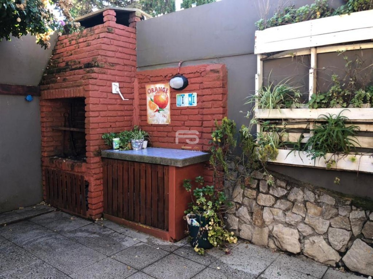 DUPLEX 3 AMBIENTES CON COCHERA Y PATIO PUNTA MOGOTES