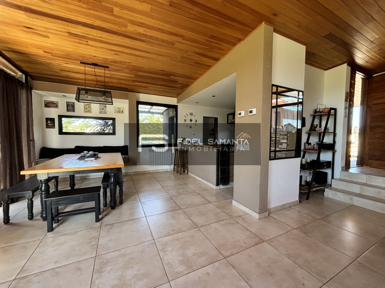 MODERNA CASA 3 AMB EN BARRANCAS SAN BENITO