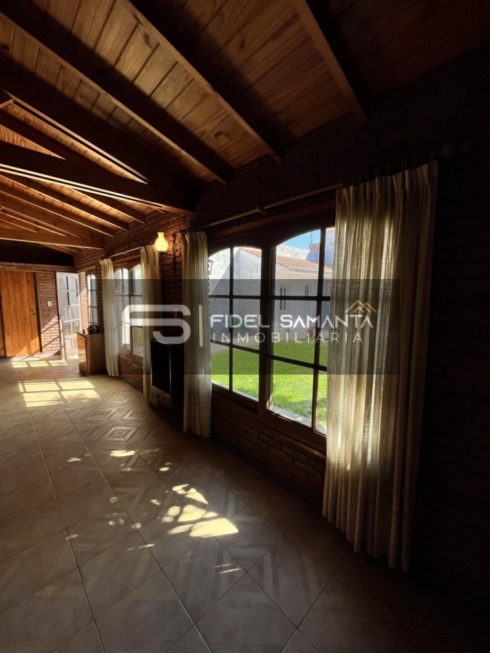 VENTA CHALET 6 AMBIENTES CON GARAGE PARQUE Y QUINCHO EN ZONA POMPEYA ZONIFICACION APTO EDIFICIO