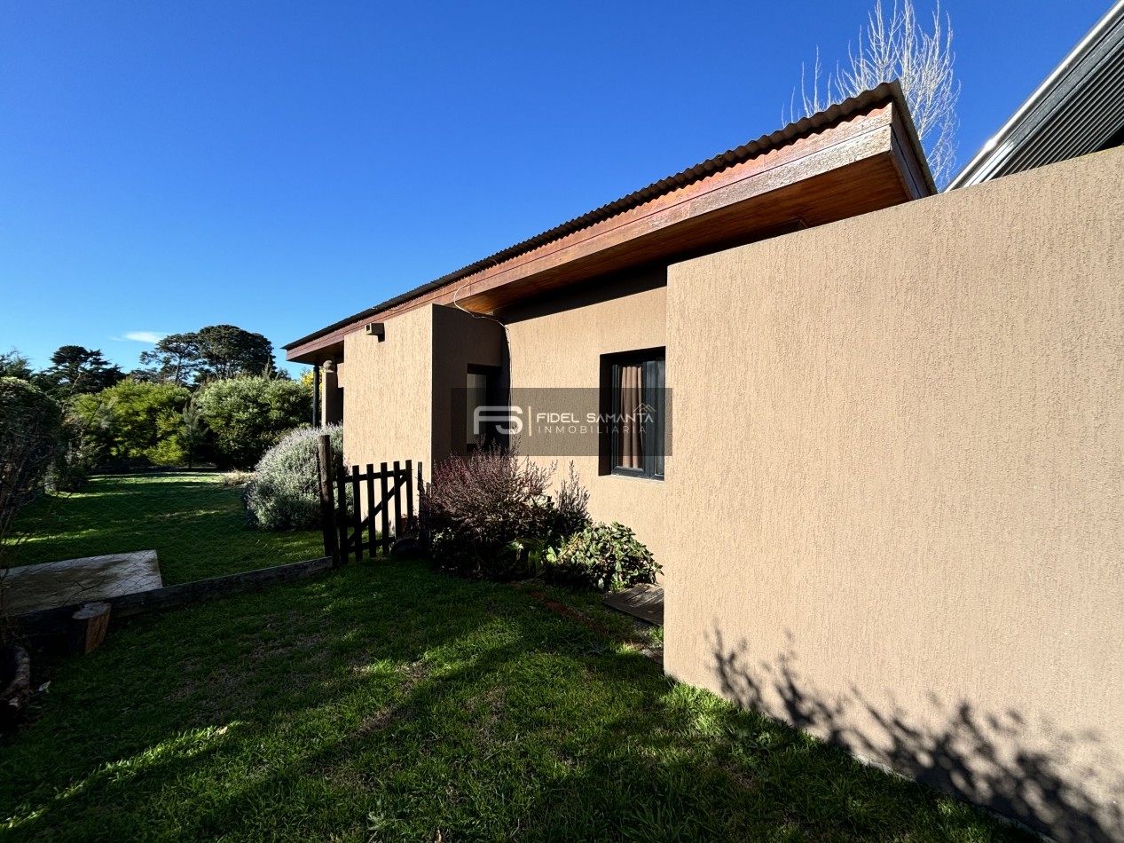 MODERNA CASA 3 AMBIENTES AMOBLADA CON PILETA EN ALQUILER 12/24 M BARRANCAS SAN BENITO