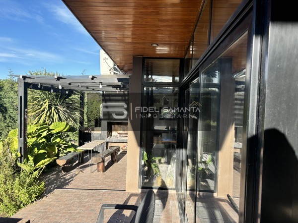 MODERNA CASA 3 AMBIENTES AMOBLADA CON PILETA EN ALQUILER 12/24 M BARRANCAS SAN BENITO