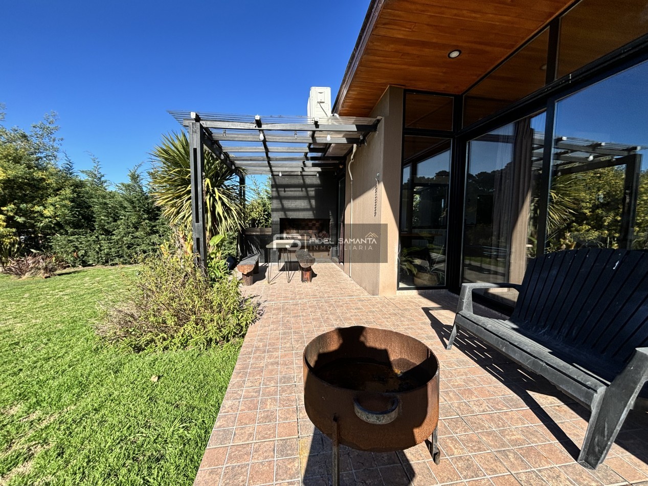 MODERNA CASA 3 AMBIENTES AMOBLADA CON PILETA EN ALQUILER 12/24 M BARRANCAS SAN BENITO