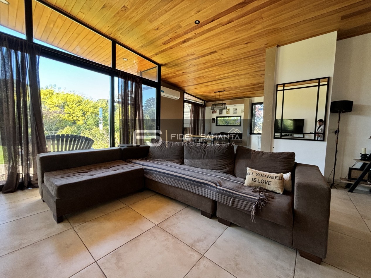 MODERNA CASA 3 AMB EN BARRANCAS SAN BENITO