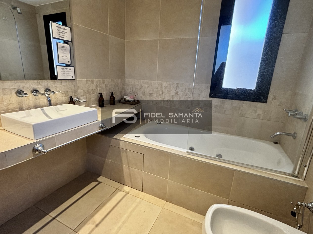 MODERNA CASA 3 AMB EN BARRANCAS SAN BENITO