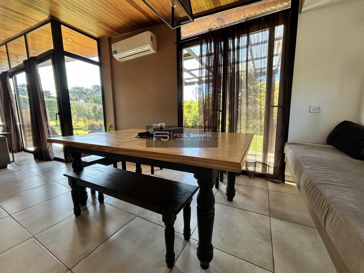 MODERNA CASA 3 AMBIENTES AMOBLADA CON PILETA EN ALQUILER 12/24 M BARRANCAS SAN BENITO