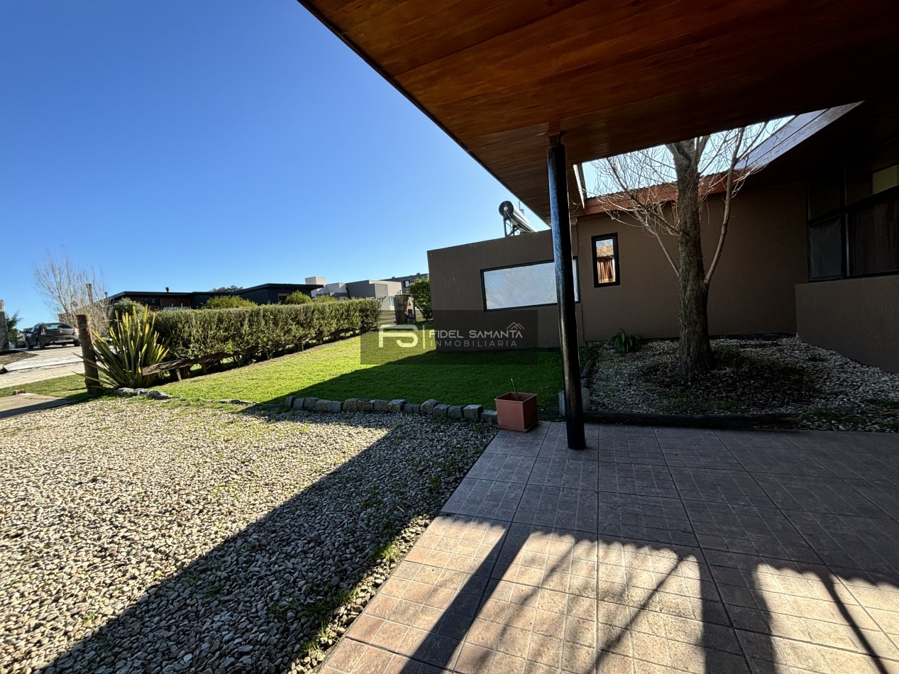 MODERNA CASA 3 AMBIENTES AMOBLADA CON PILETA EN ALQUILER 12/24 M BARRANCAS SAN BENITO