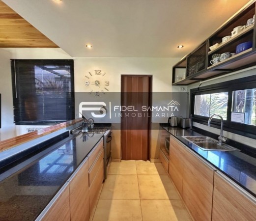 MODERNA CASA 3 AMBIENTES AMOBLADA CON PILETA EN ALQUILER 12/24 M BARRANCAS SAN BENITO