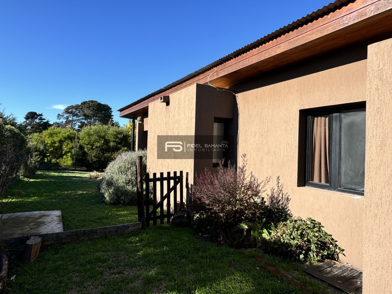 MODERNA CASA 3 AMBIENTES AMOBLADA CON PILETA EN ALQUILER 12/24 M BARRANCAS SAN BENITO