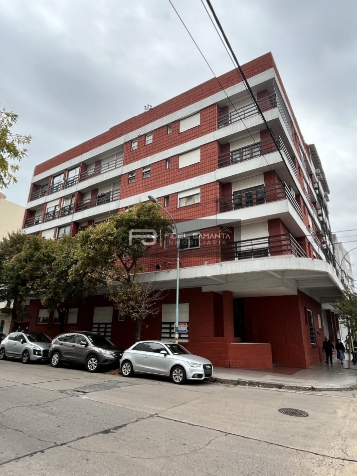 OPORTUNIDAD VENTA DPTO RECICLADO 4 AMB con COCH Opc. Zona Aldrey a