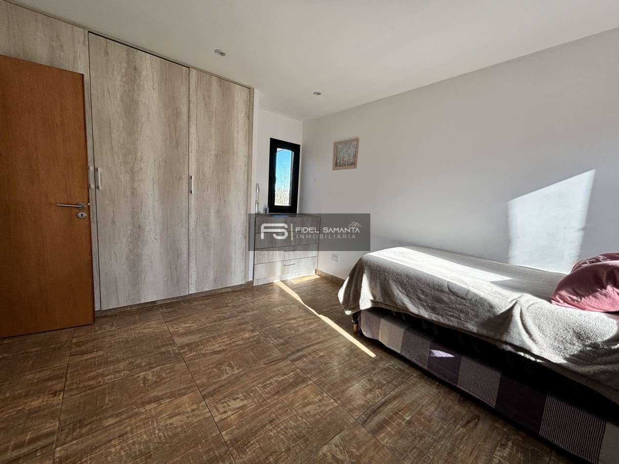 MODERNA CASA 3 AMBIENTES AMOBLADA CON PILETA EN ALQUILER 12/24 M BARRANCAS SAN BENITO