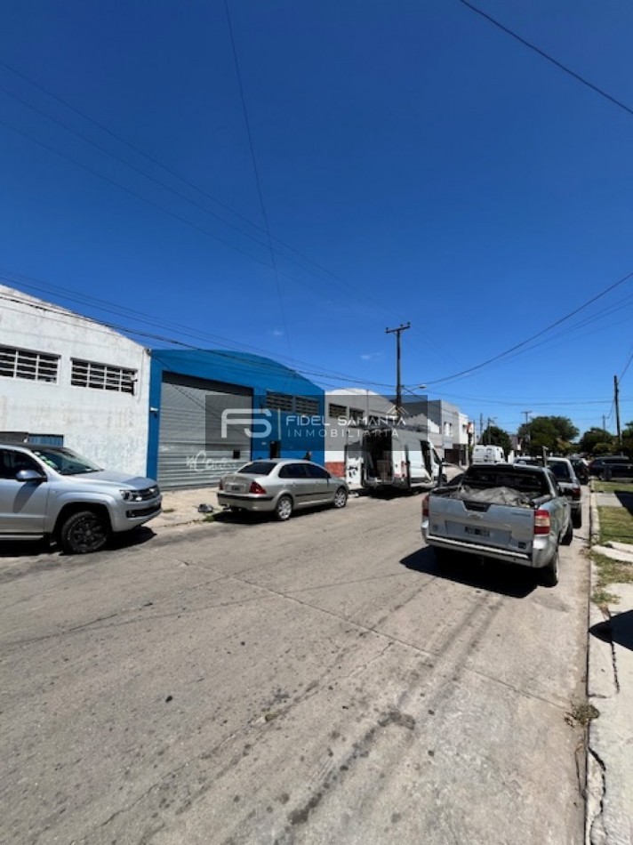 VENTA IMPORTANTE DEPOSITO DE 560 MTS A ESTRENAR. ZONA TRES ARROYOS Y 25 DE MAYO