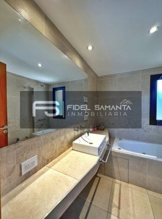 MODERNA CASA 3 AMBIENTES AMOBLADA CON PILETA EN ALQUILER 12/24 M BARRANCAS SAN BENITO